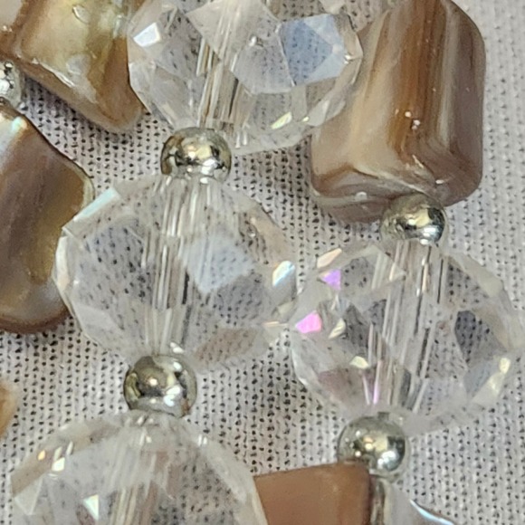 Beaded Necklace 3 Strand Beige Shell Clear Crystal Statement Jewelry - Picture 5 of 6